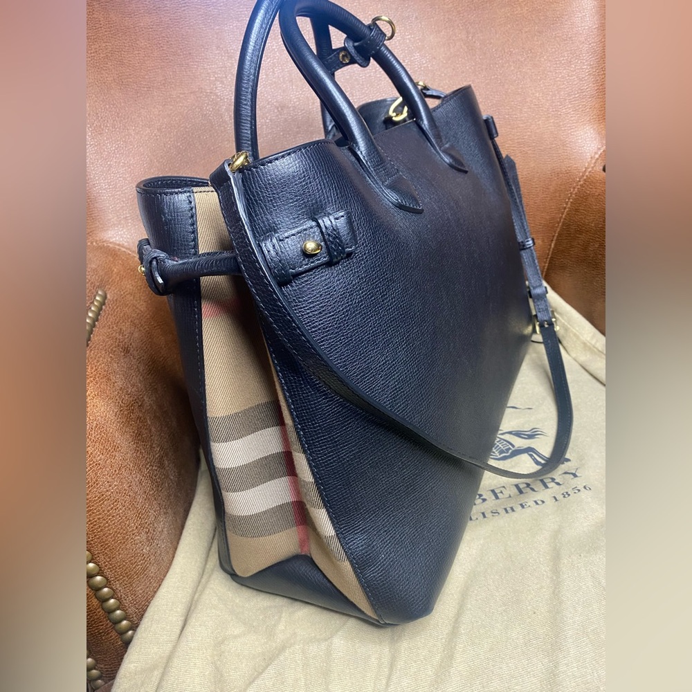 Burberry Black Leather Banner Tote Bag with Nova Check Sides